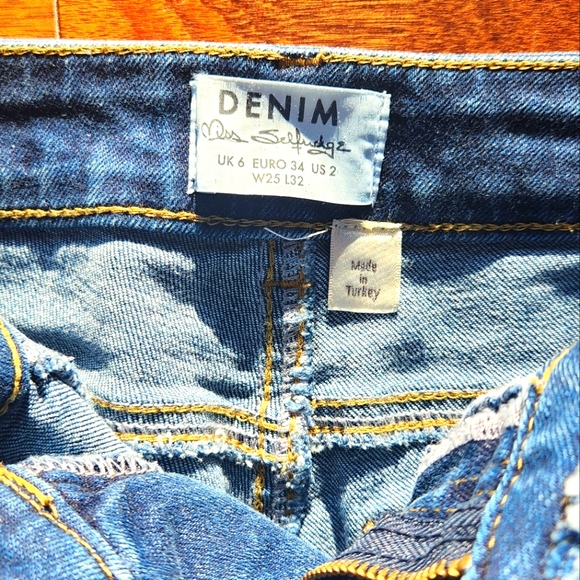 Miss Selfridge Kick flare stretched jeans - Picture 3 of 10